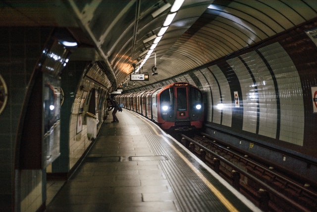 4-ways-to-navigate-london-s-underground-broke-in-london